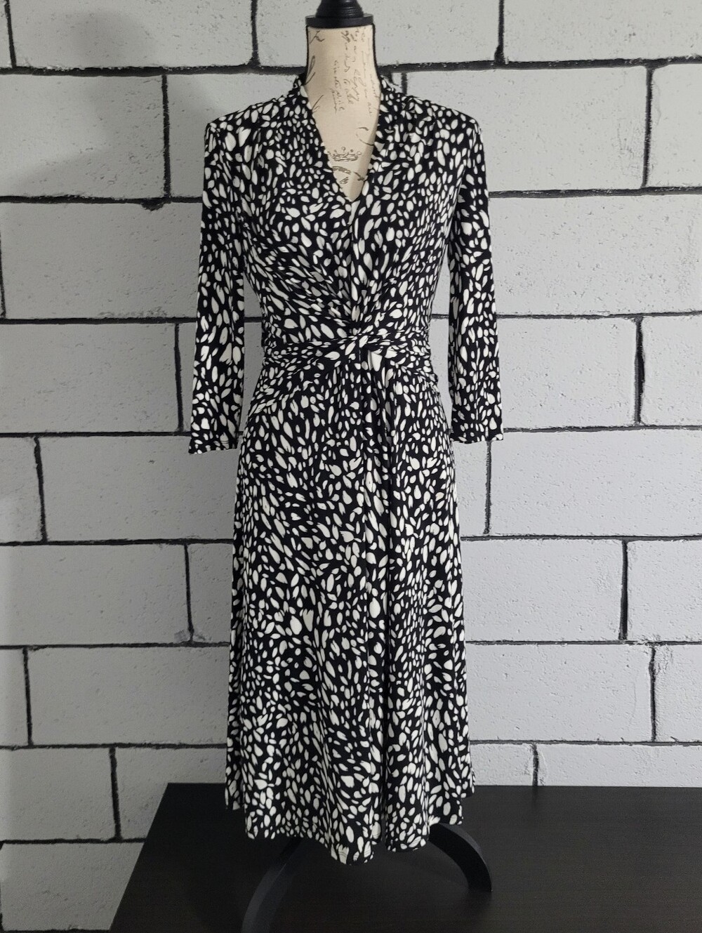 BUNDLE SALE! White House Black Market & White Wrap Dress Sz 6